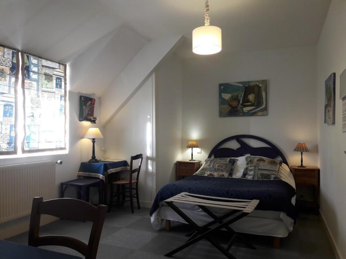 Logishotels Le Relais Du Quercy Meyssac Exteriör bild