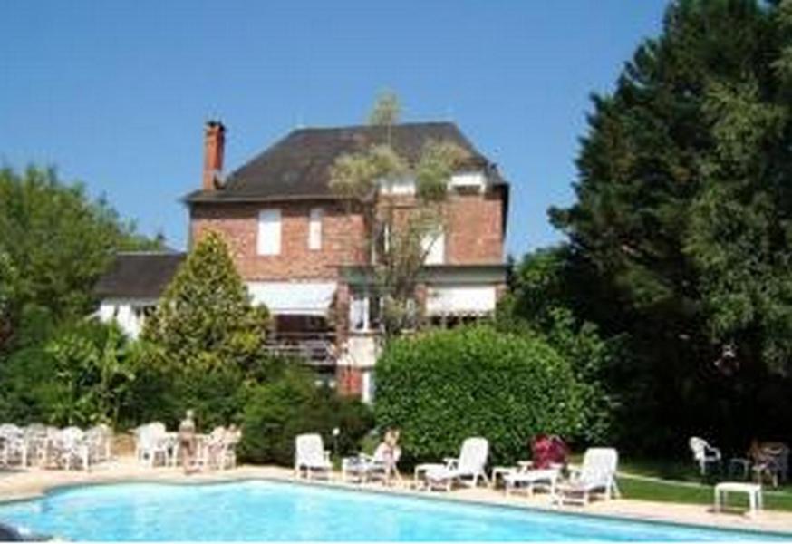 Logishotels Le Relais Du Quercy Meyssac Exteriör bild